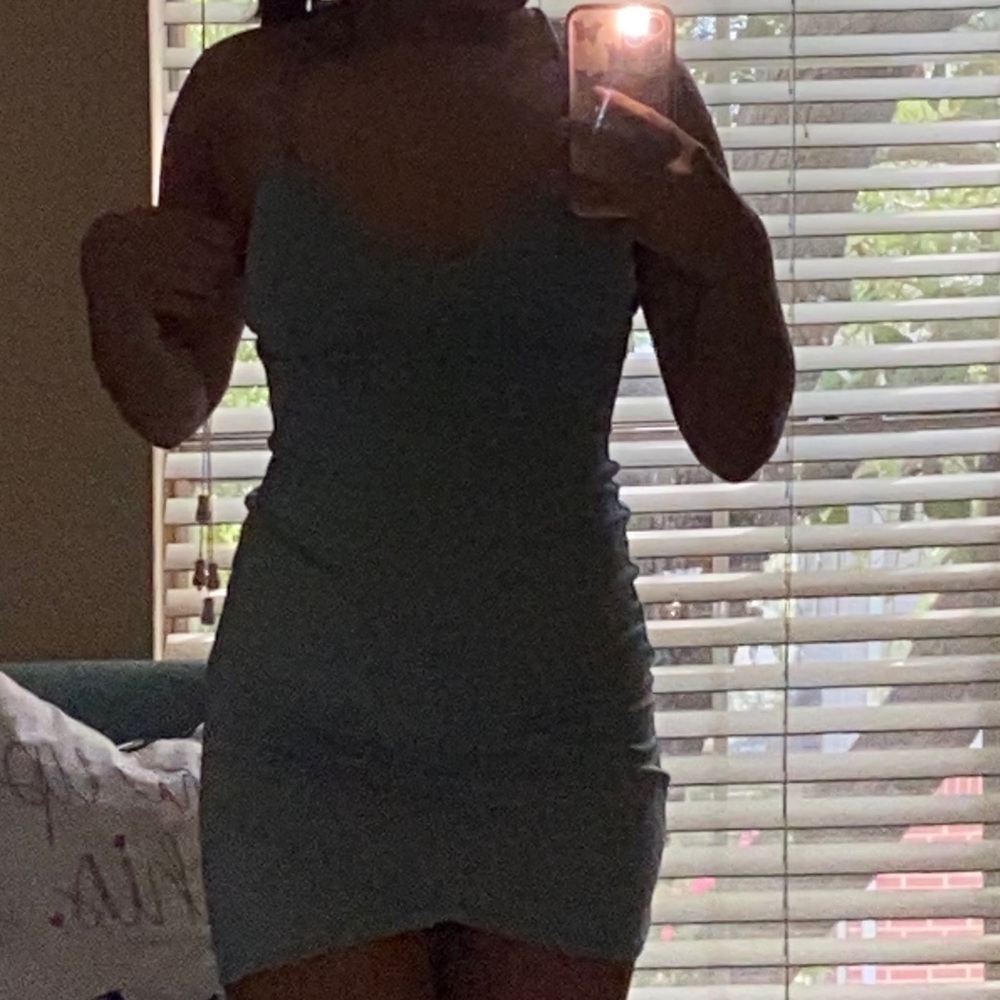 GREEN BODYCON DRESS - Picture 3 of 4
